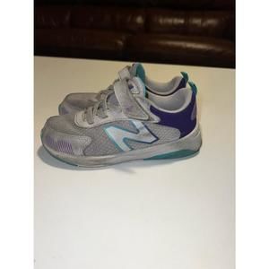 Girls toddler new balance shoes size 10